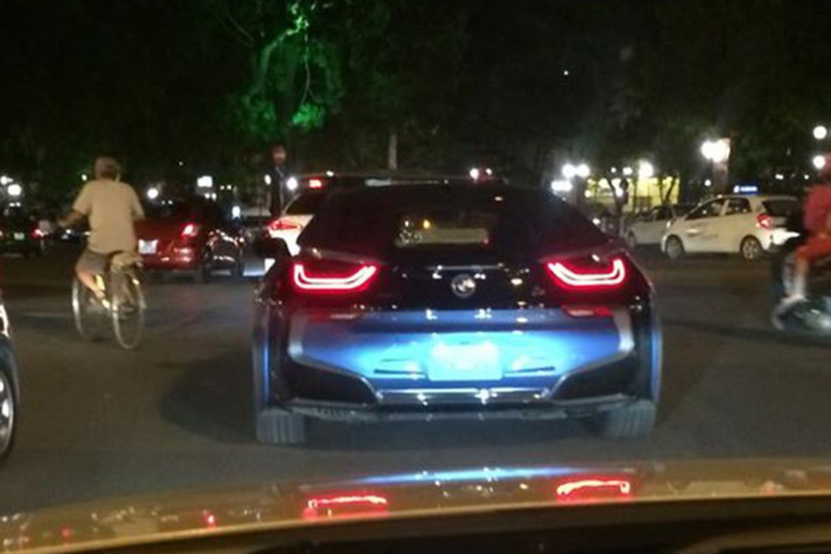 Soi sieu xe BMW i8 tien ty cua thieu gia U18 Ha Noi-Hinh-10